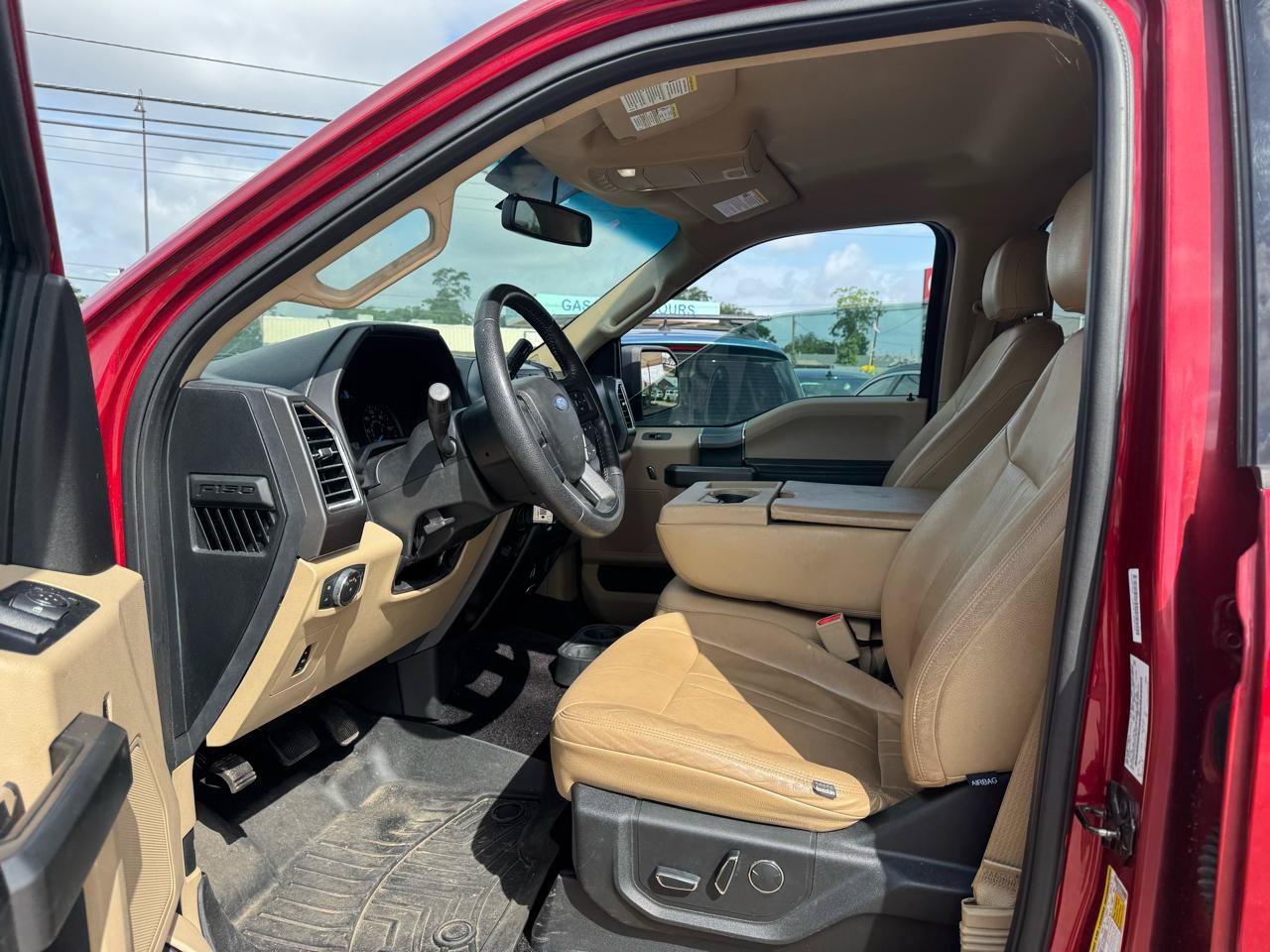 Used 2016 Ford F150 XLT w/ Equipment Group 302A Luxury AWD/4WD image 7