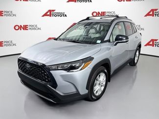 Certified 2025 Toyota Corolla Cross LE w/ Moonroof Package FWD video 4