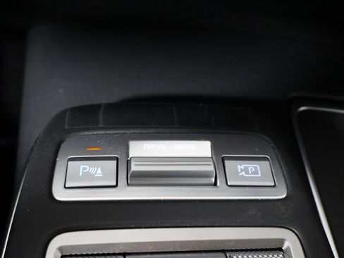 Used 2025 Genesis GV70 2.5T image 49