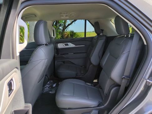 New 2026 Ford Explorer Active w/ Active Comfort Package RWD image 16
