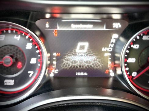 Used 2020 Dodge Charger SXT w/ Leather Interior Group RWD image 17