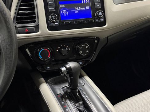 Used 2017 Honda HR-V LX image 13