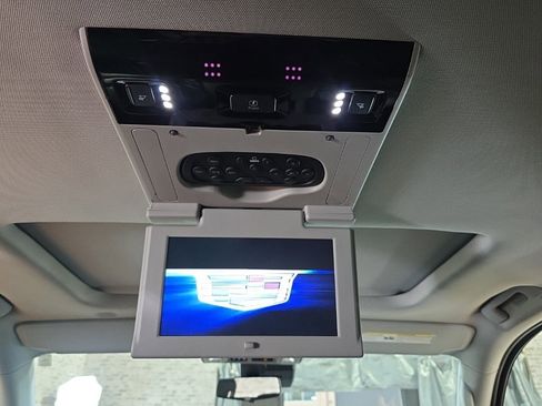 Used 2020 Cadillac Escalade Luxury image 24