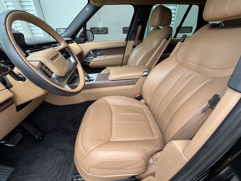Certified 2024 Land Rover Range Rover SE AWD/4WD image 17