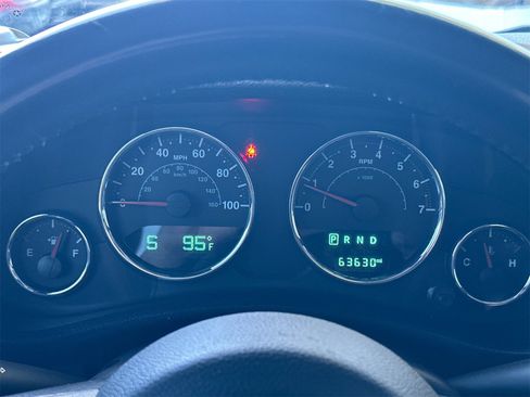 Used 2018 Jeep Wrangler Unlimited Sport w/ Connectivity Group image 25