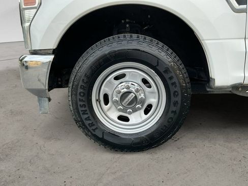 Used 2020 Ford F250 XL w/ Power Equipment Group RWD image 13