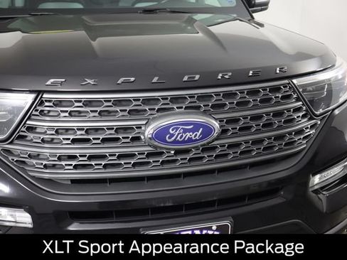 Used 2021 Ford Explorer XLT w/ Equipment Group 202A AWD/4WD image 21