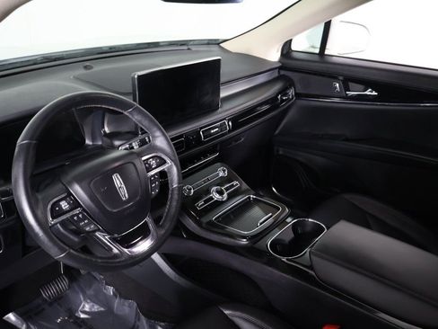 Used 2022 Lincoln Nautilus AWD image 25