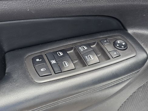 Used 2021 Jeep Grand Cherokee Limited w/ Luxury Group II RWD image 16