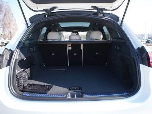 Used 2026 Mercedes-Benz GLC 300 image 11