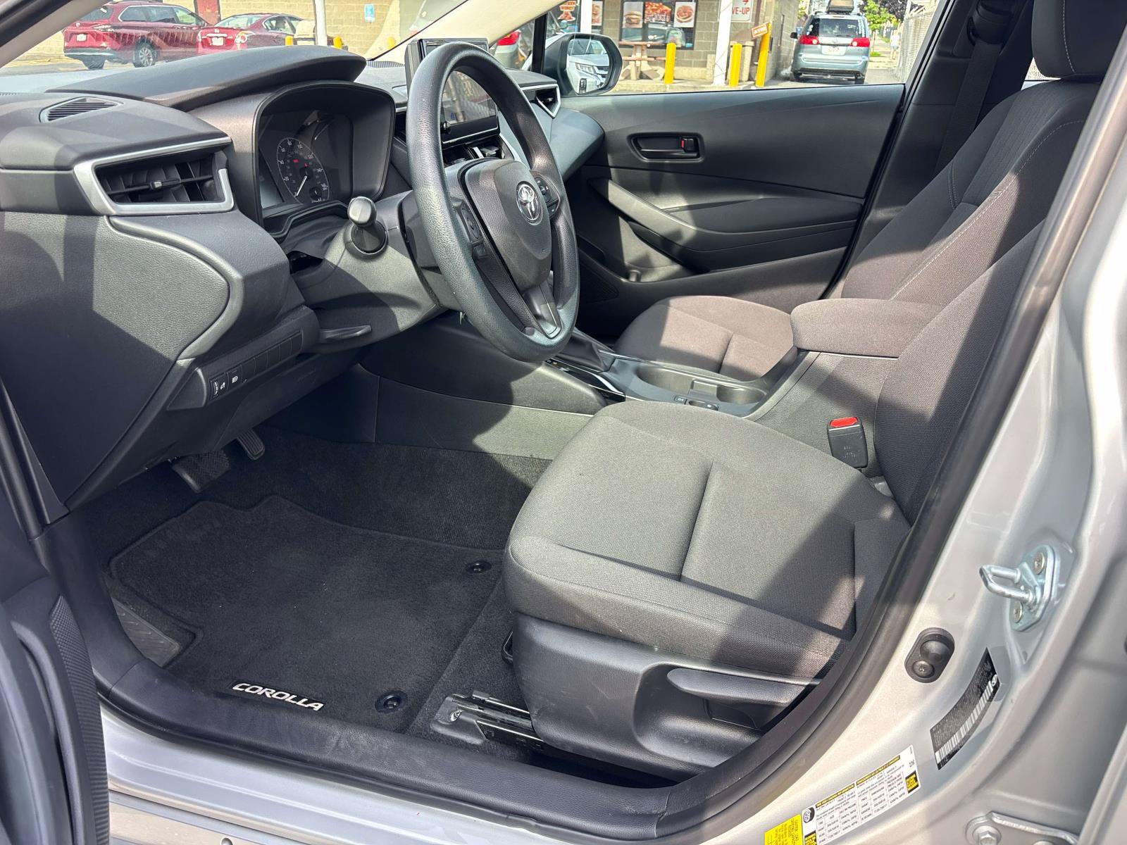 Used 2023 Toyota Corolla LE w/ Carpet Mat Package (TMS) FWD image 7