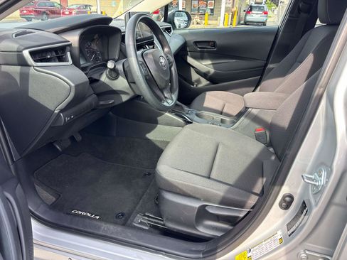 Used 2023 Toyota Corolla LE w/ Carpet Mat Package (TMS) FWD image 7