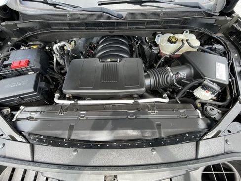 Used 2021 Chevrolet Tahoe Z71 w/ Z71 Signature Package image 21