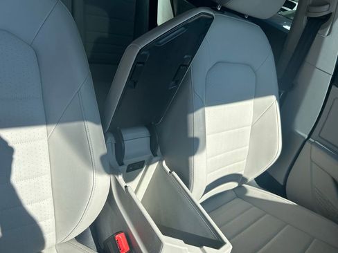 Used 2023 Volkswagen Jetta SE image 34