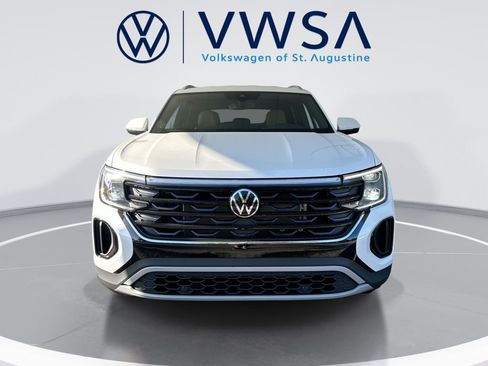 New 2026 Volkswagen Atlas Cross Sport SE image 2