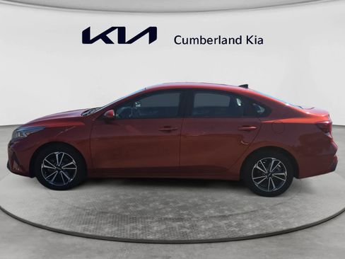 Used 2022 Kia Forte LXS FWD image 2