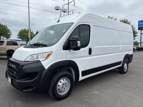 Used 2023 RAM ProMaster 2500 FWD image 1