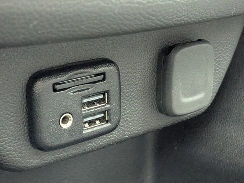 Used 2023 Chevrolet Traverse High Country image 27