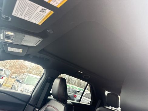 Used 2022 Ford Explorer ST-Line w/ Class IV Trailer Tow Package image 28