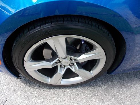 Used 2018 Chevrolet Camaro SS RWD image 27