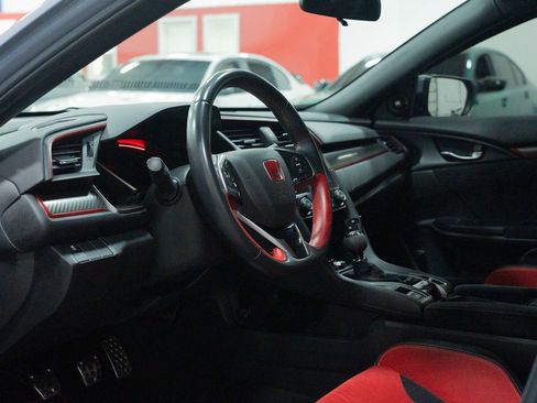 Used 2019 Honda Civic Type R image 22