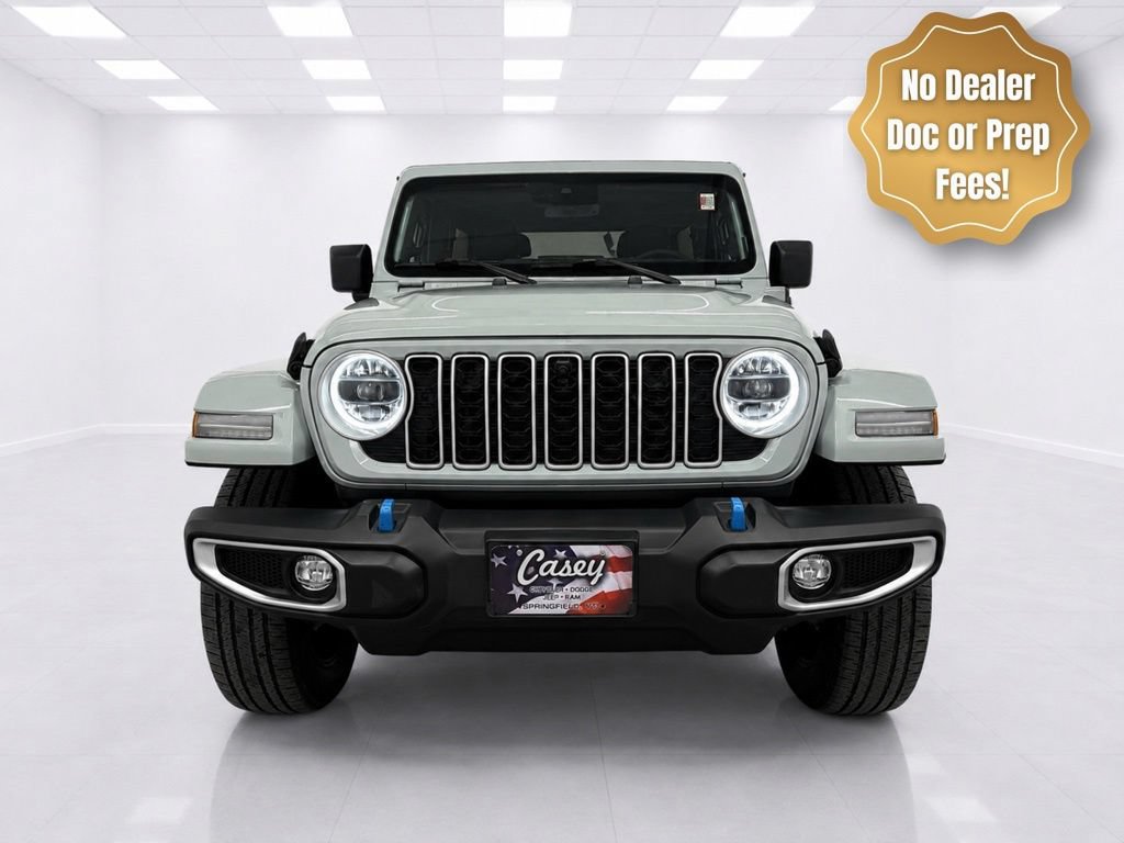 Used 2024 Jeep Wrangler Unlimited Sahara w/ Technology Group AWD/4WD image 2