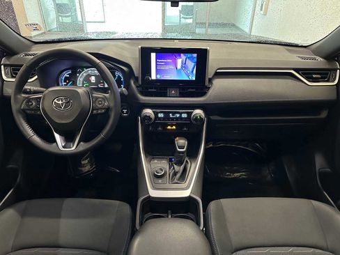 Certified 2025 Toyota RAV4 SE w/ Convenience Package image 10