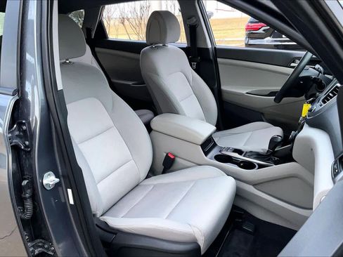 Used 2018 Hyundai Tucson SEL image 7