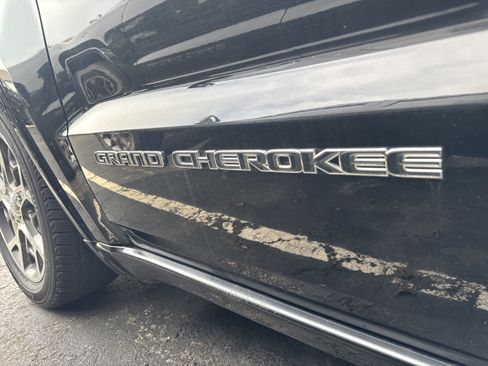 Certified 2019 Jeep Grand Cherokee Overland image 29