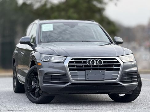 Used 2018 Audi Q5 2.0T Premium image 3