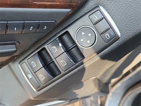 Used 2013 Mercedes-Benz GLK 350 2WD image 23