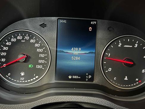 Used 2025 Mercedes-Benz Sprinter 2500 image 28