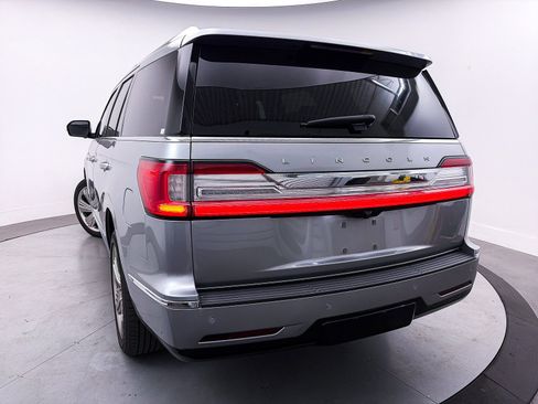 Used 2021 Lincoln Navigator Reserve w/ Luxury Package image 4