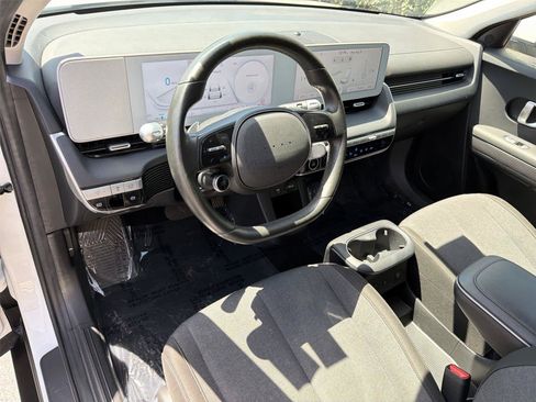 Used 2024 Hyundai Ioniq 5 SEL RWD image 2