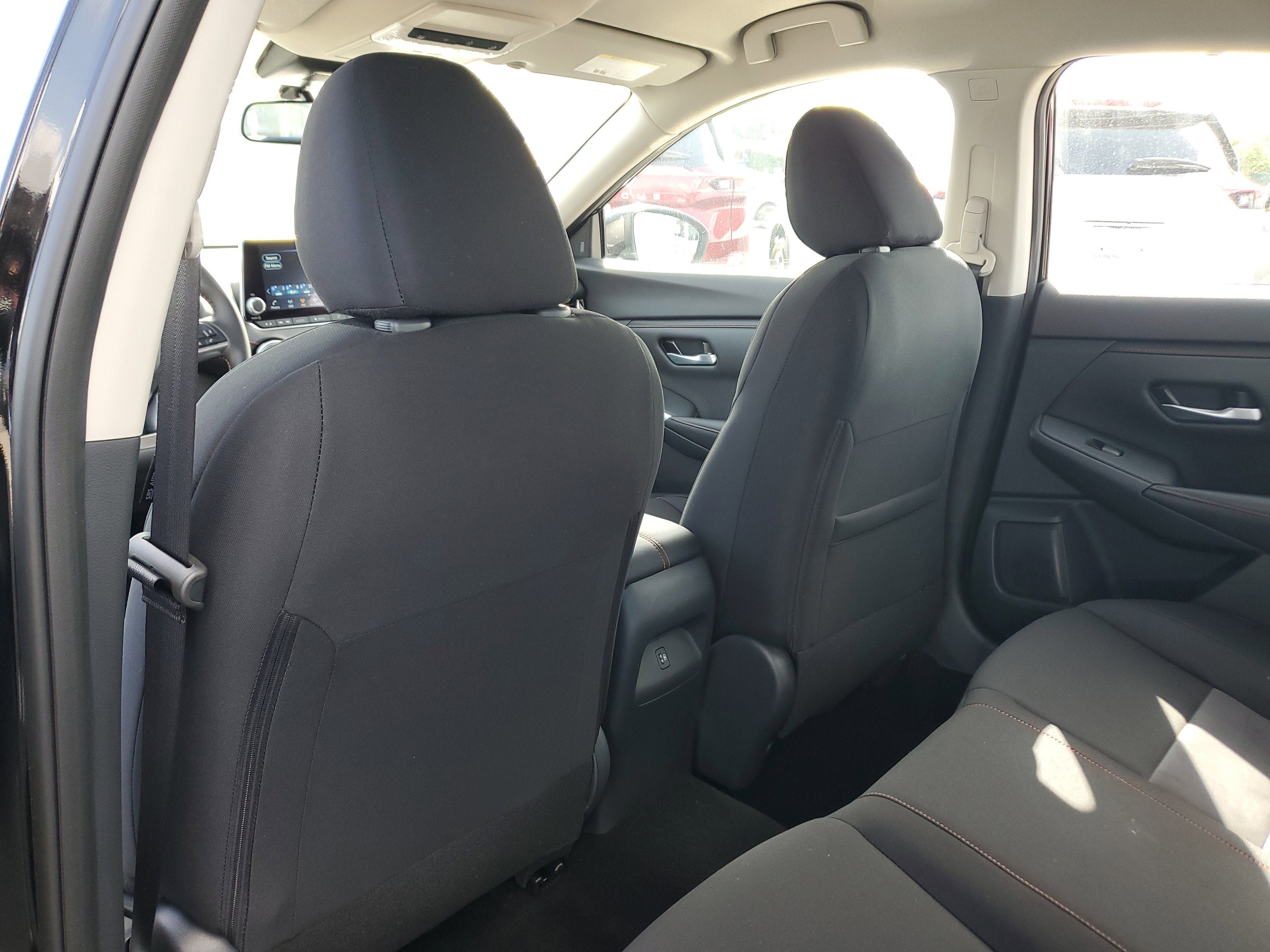 New 2025 Nissan Sentra SR w/ Midnight Edition FWD image 16