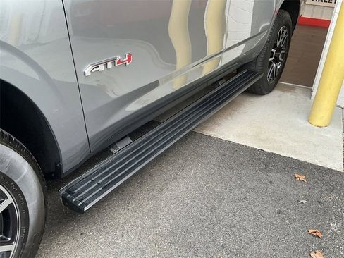 Used 2023 GMC Yukon AT4 image 34