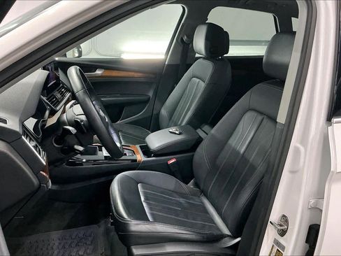 Used 2023 Audi Q5 2.0T Premium w/ Convenience Package image 27