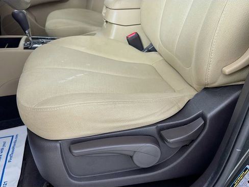 Used 2010 Hyundai Santa Fe GLS w/ Summer Event Pkg 21 AWD/4WD image 23