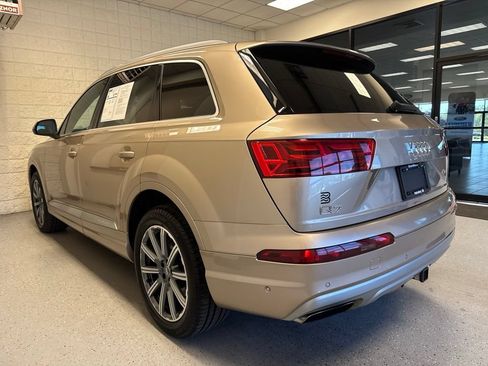 Used 2019 Audi Q7 3.0T Prestige w/ Prestige Package AWD/4WD image 18