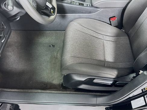 Certified 2025 Honda Accord LX image 15