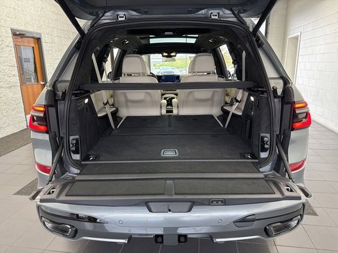 New 2026 BMW X7 xDrive40i w/ M Sport Package image 9