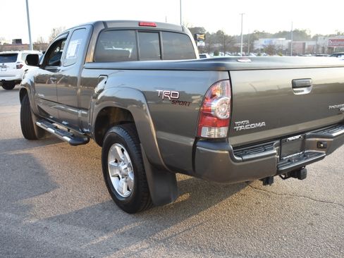 Used 2011 Toyota Tacoma PreRunner w/ TRD Sport Pkg image 7