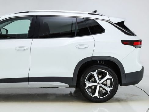 New 2026 Volkswagen Tiguan SE image 42