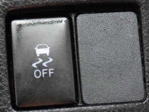 Used 2019 Toyota Corolla LE FWD image 25