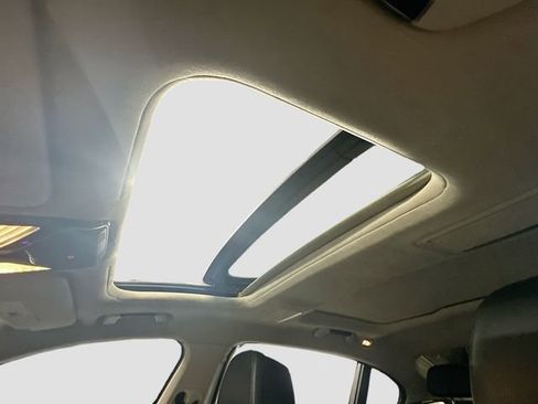 Used 2016 BMW 750i xDrive image 23