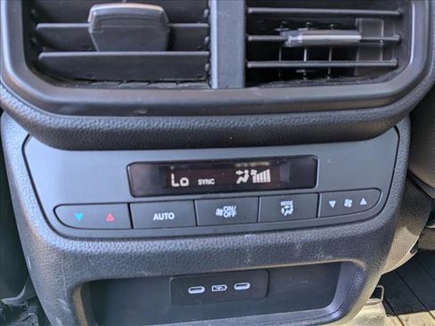 Used 2024 Honda Pilot EX-L image 17