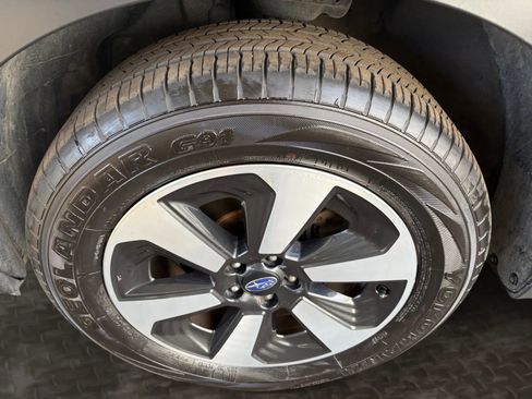 Used 2018 Subaru Forester 2.5i Premium AWD/4WD image 32
