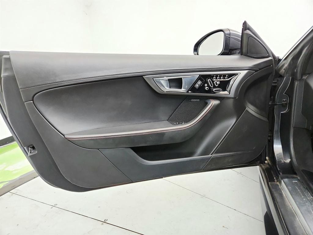 Used 2017 Jaguar F-TYPE S AWD/4WD image 23