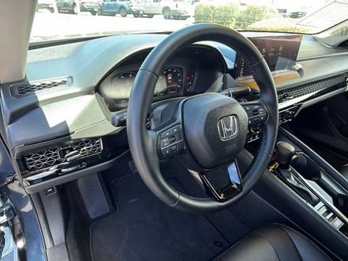 Used 2025 Honda Accord EX-L image 31