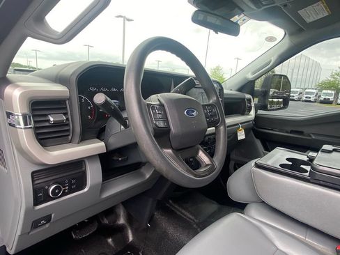 Used 2023 Ford F250 XL w/ XL Driver Assist Package AWD/4WD image 9
